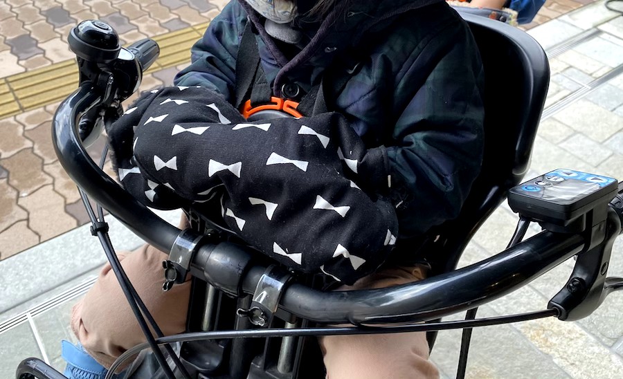 子どものハンドル防寒カバー 自転車のチャイルドシートに取り付けて手袋いらず あやまるハウス